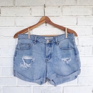 Bullhead Denim Girlfriend Shorts size 29